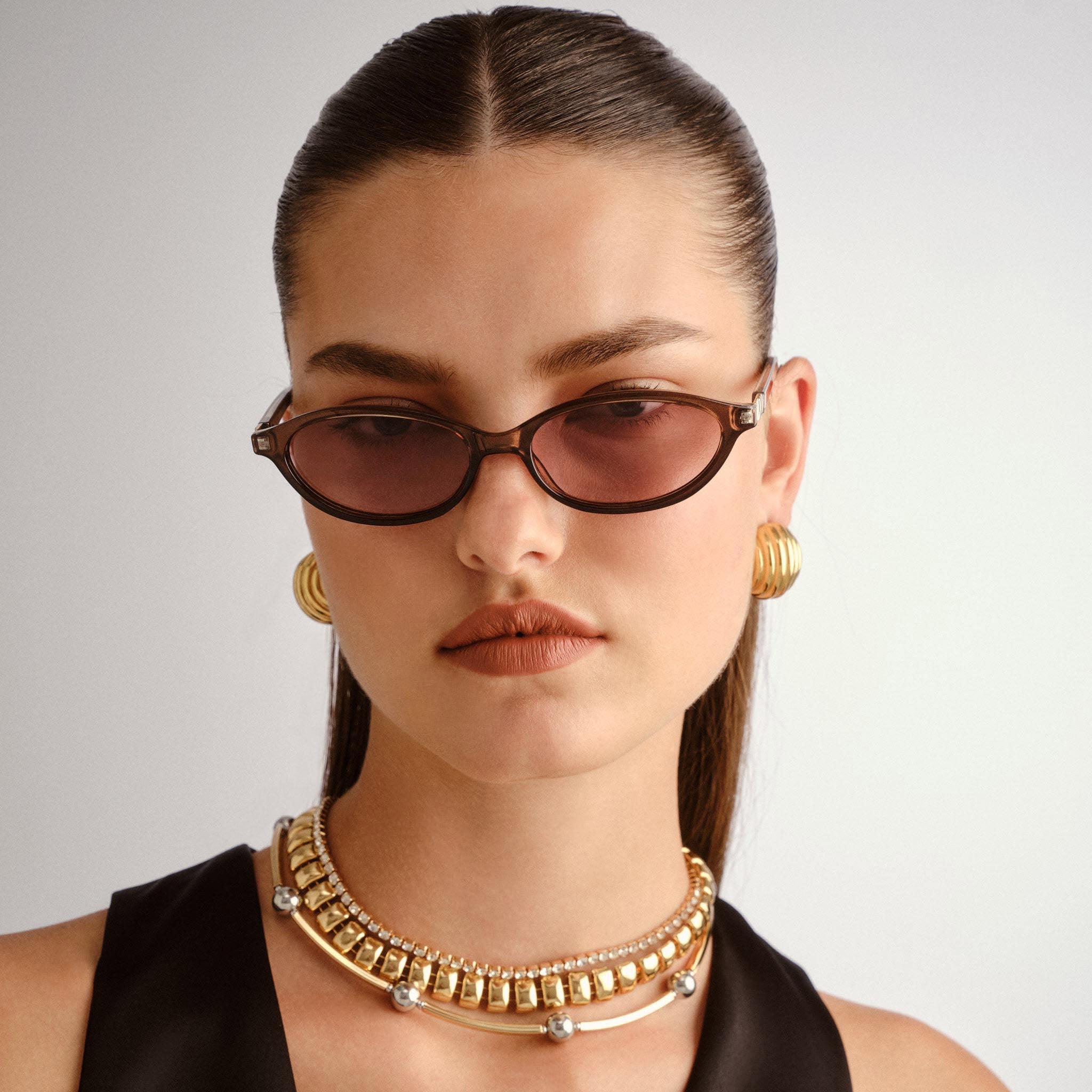 Le Specs Duskfall pearl chocolate - angled view