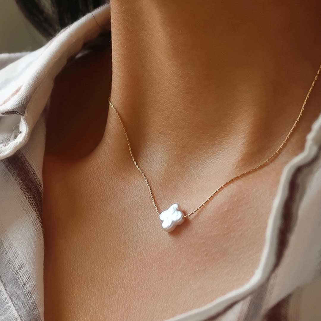 Cloverie Pearl Necklace | 18K Gold