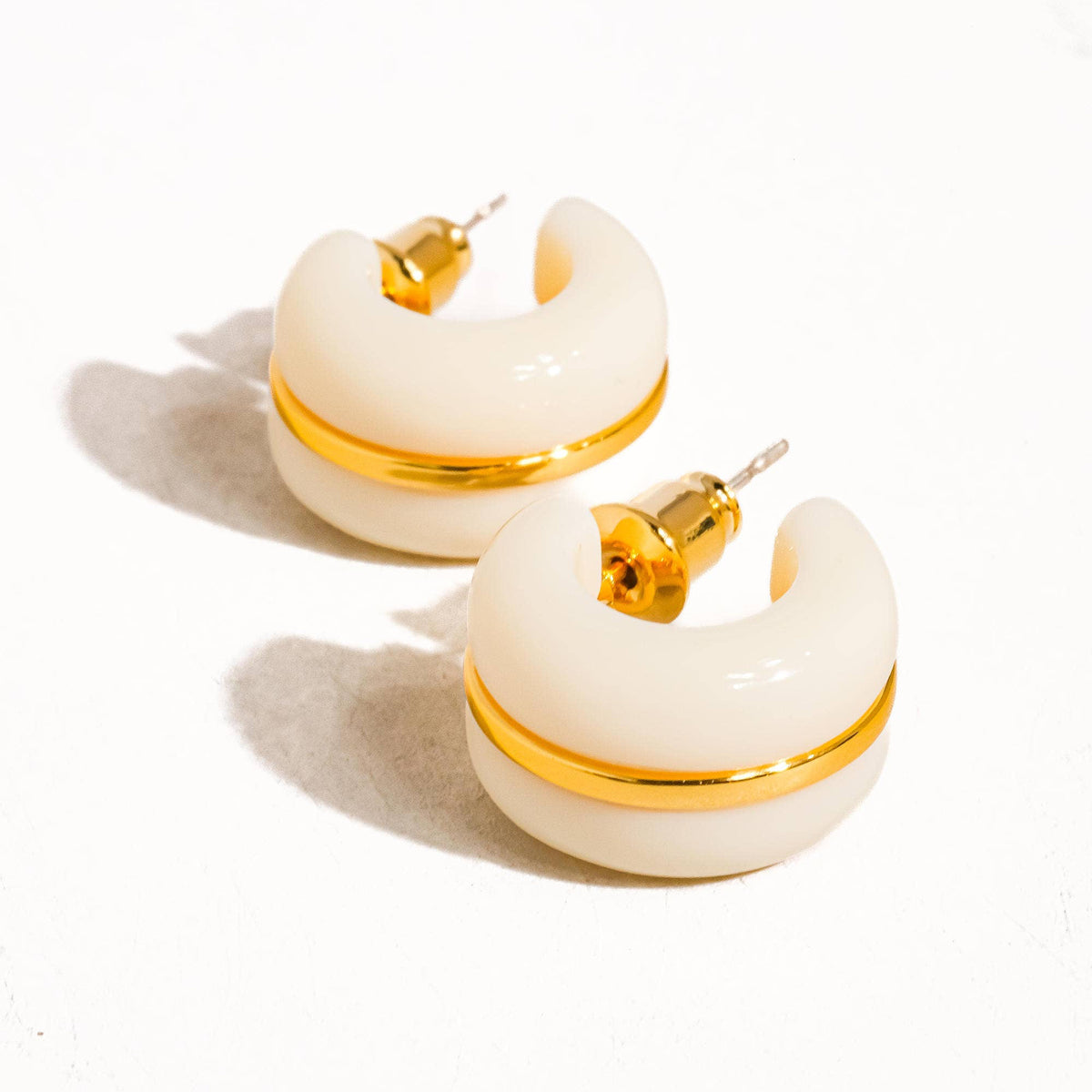 Arlo C Hoop Earring | Beige 18K Gold