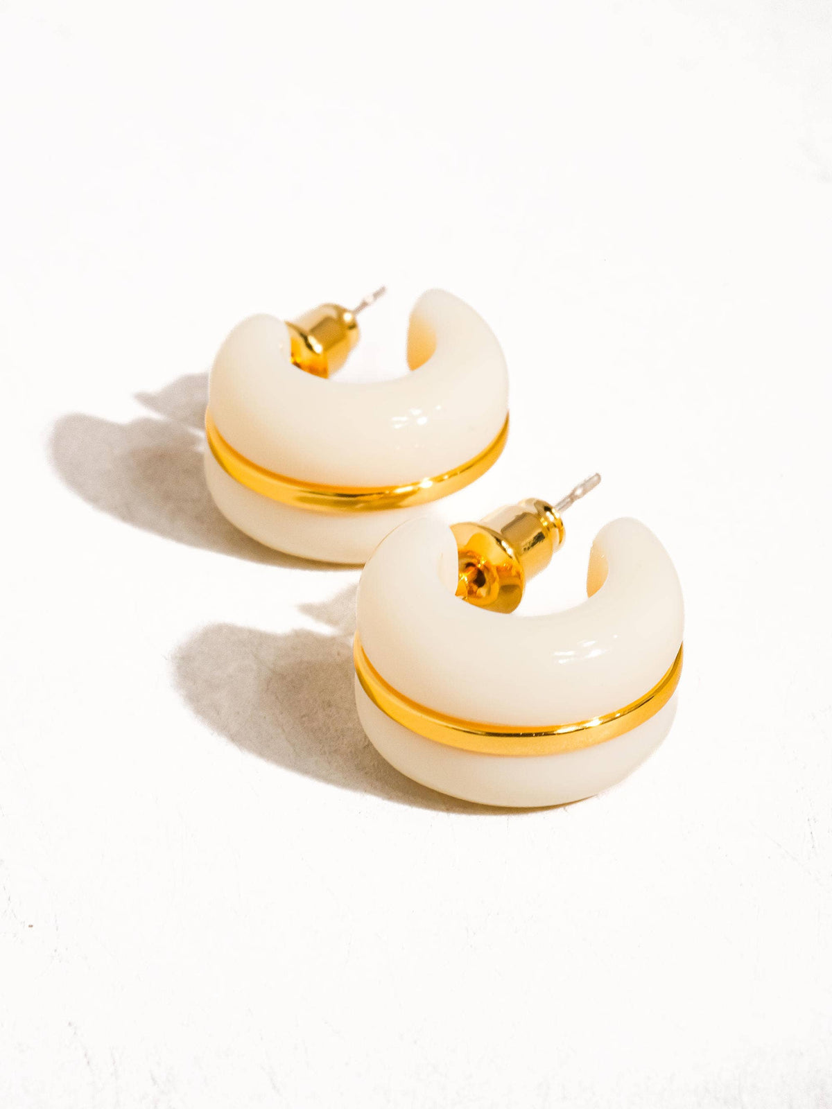 Arlo C Hoop Earring | Red 18K Gold