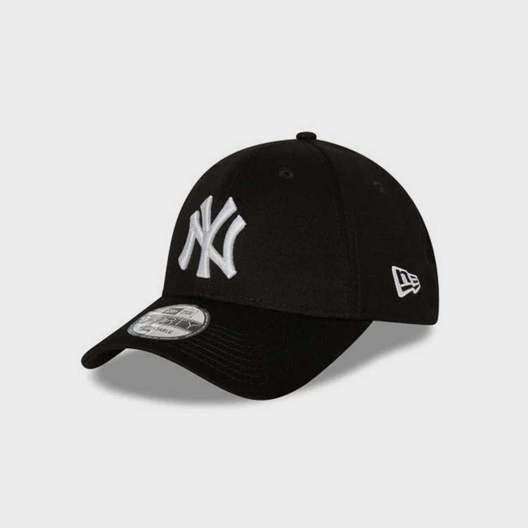 9Forty CS NY Yankees | Black White