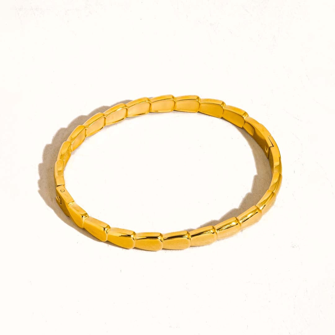Brae Thin Serpent Bangle | Gold