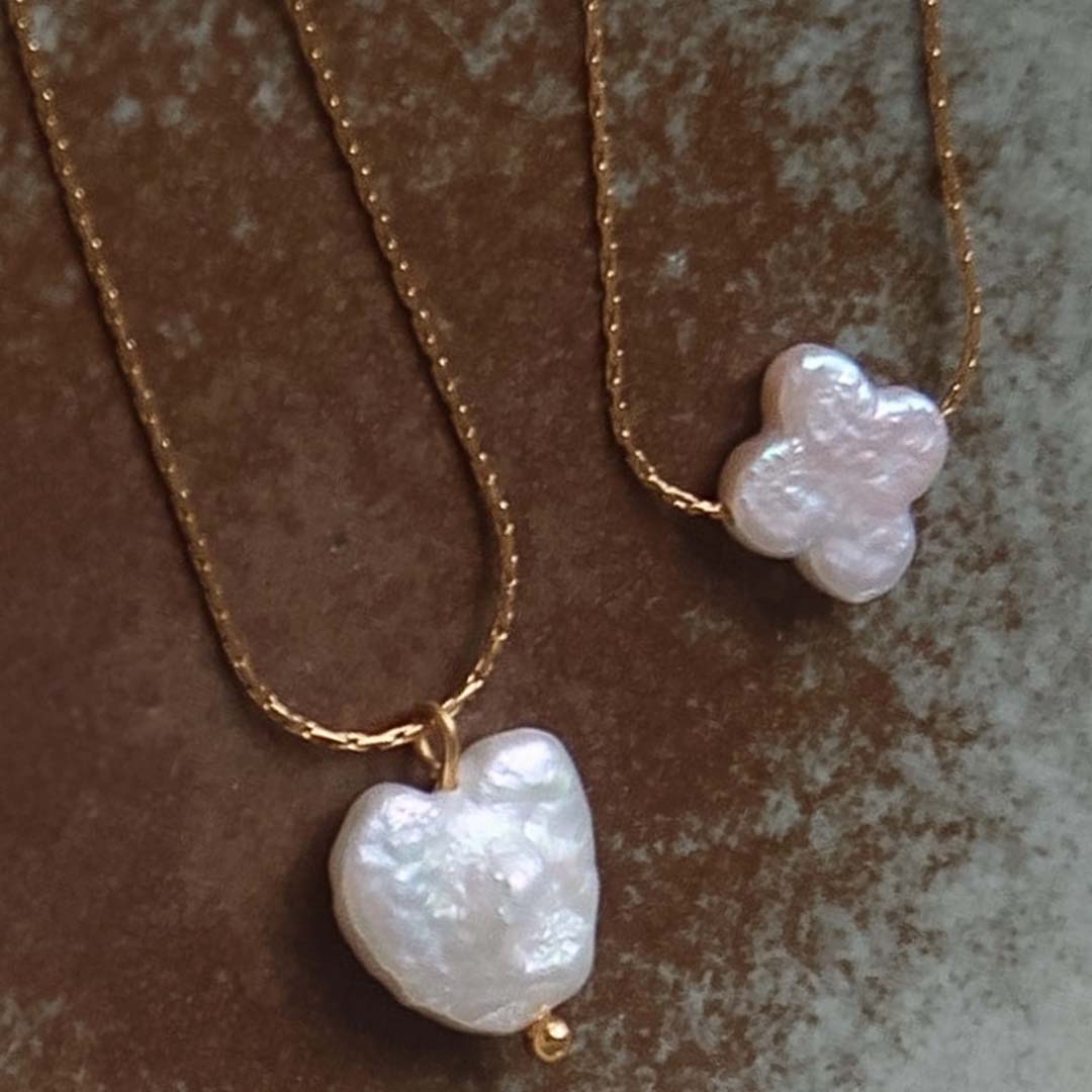 Cloverie Pearl Necklace | Gold