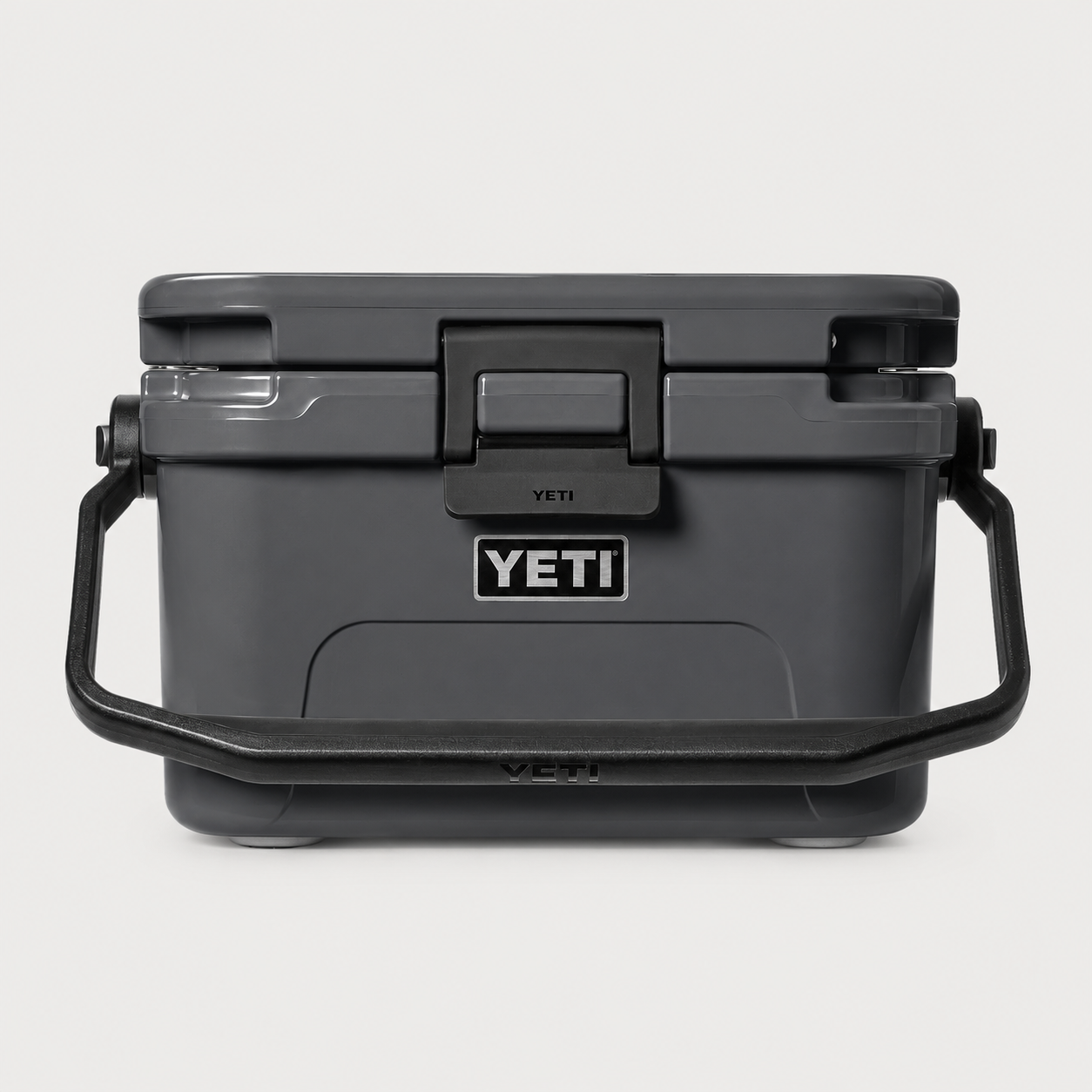 Roadie 8 Hard Cooler | Charcoal