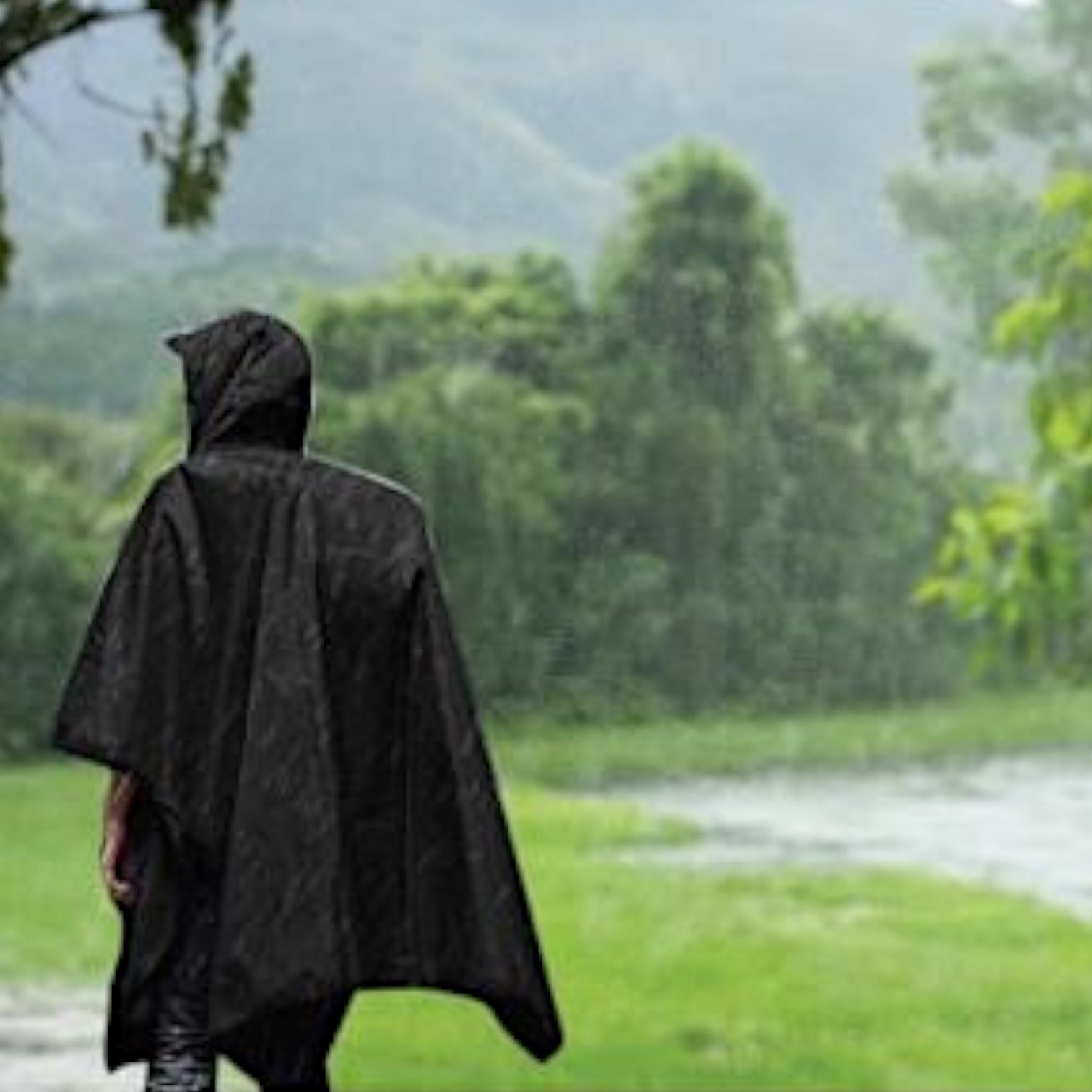 REUSABLE RAIN PONCHO | BLACK