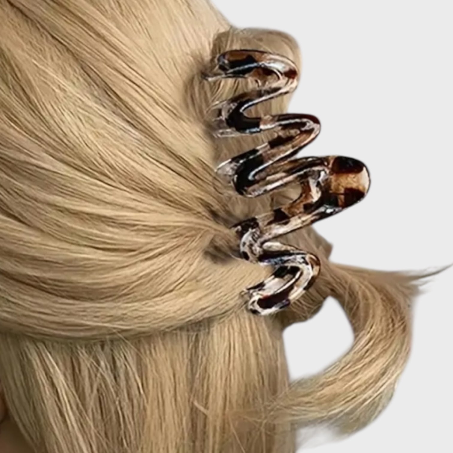 Wavy Acrylic Hair Clip | Tortoiseshell
