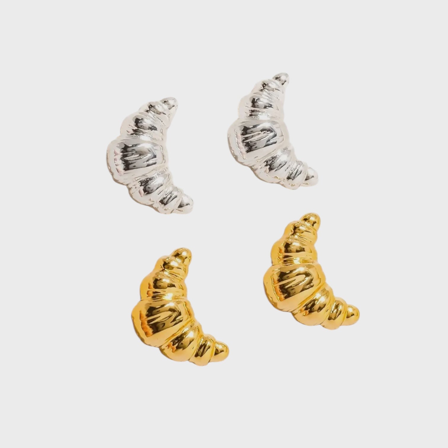 Gaëlle 18K Gold Petite Croissant Stud | Yellow Gold