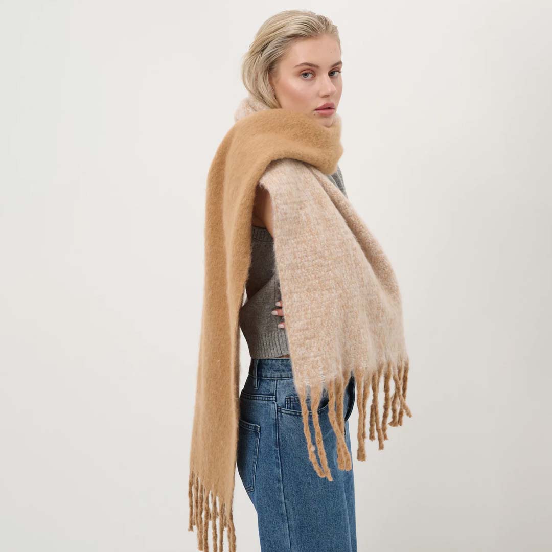 CARAMEL DUOTONE FLUFFY SCARF