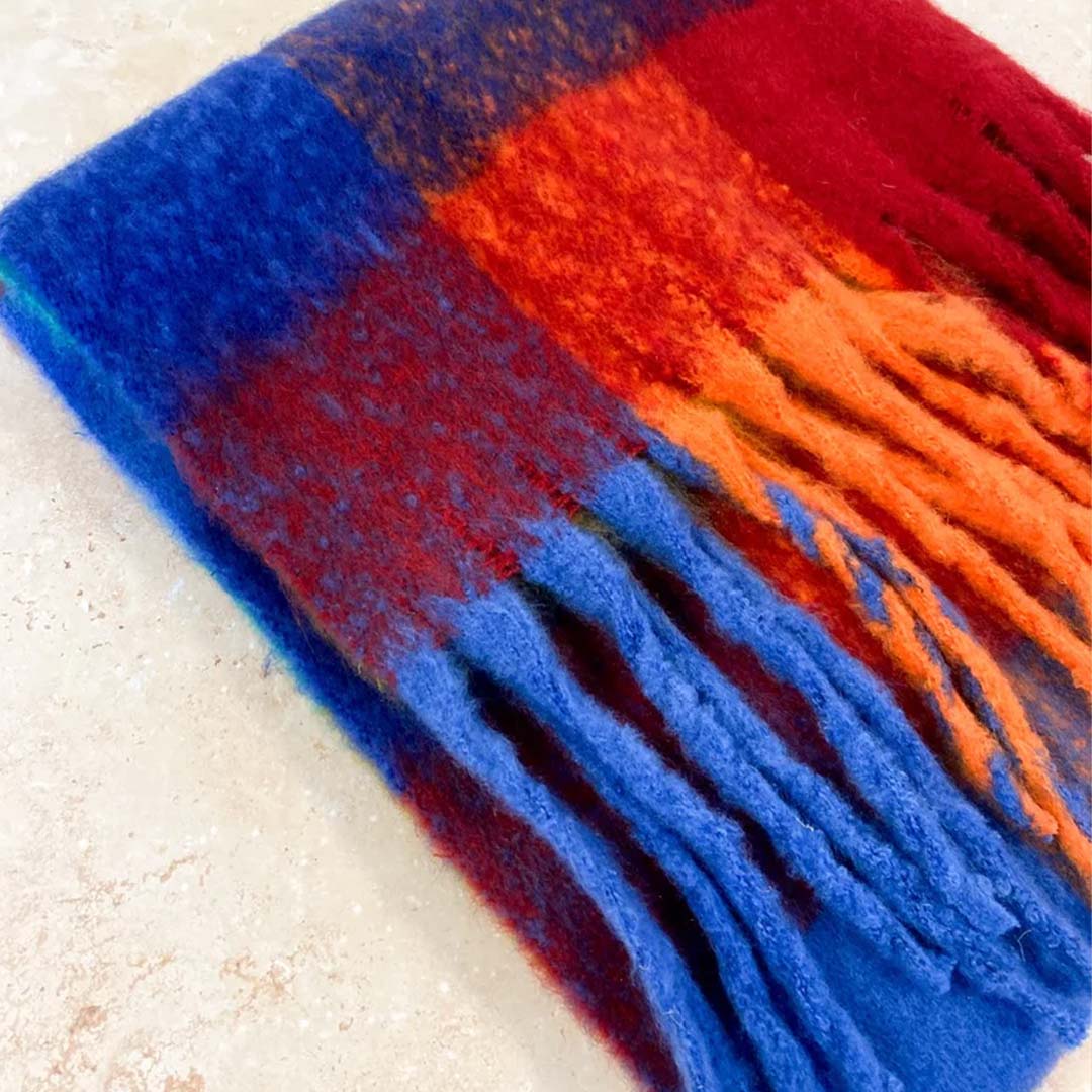 MARI FLUFFY CHECKERED SCARF