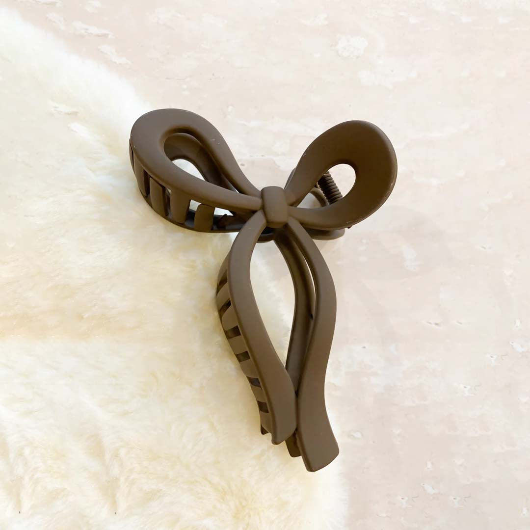 ROMY MATTE BOW CLAW CLIP | BROWN