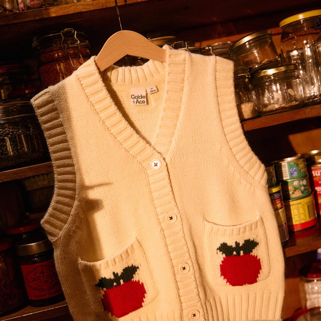 Apple Pocket Knit Vest | Cream