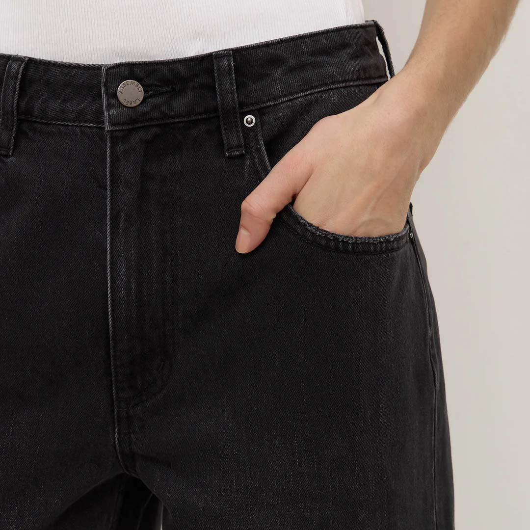 Low Curve Mid Rise Jean | Faded Black