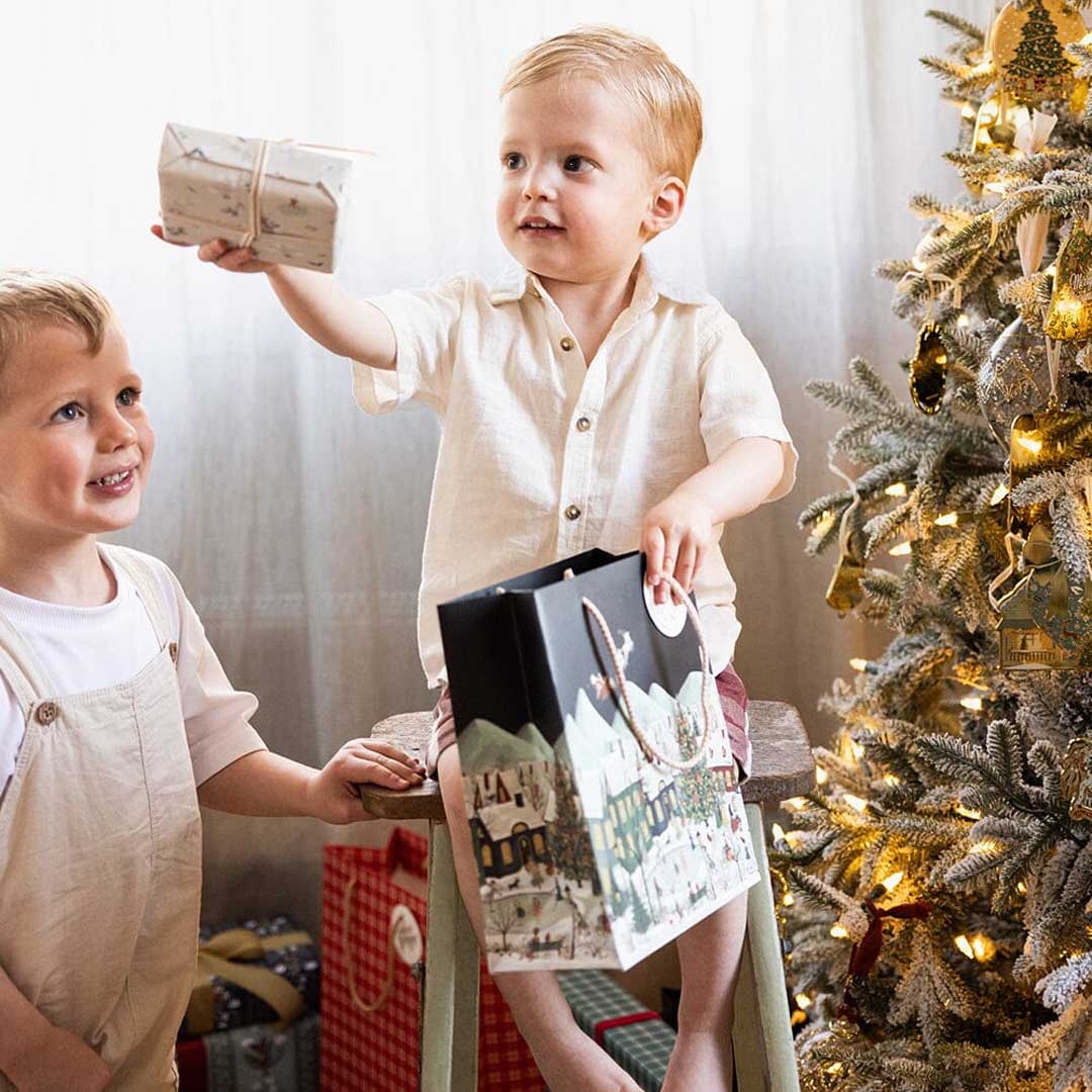 Christmas Gift Bag | The Christmas Village