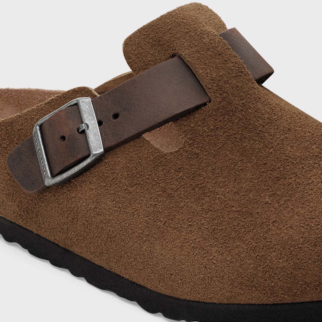 Boston | Dark Tea Oiled Suede (Regular)