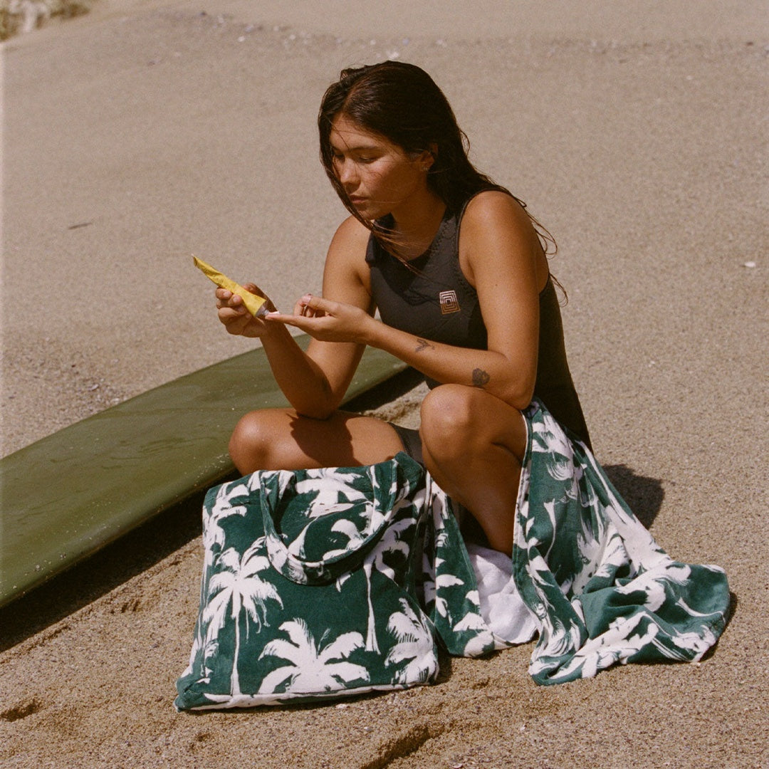 Luca Terry Tote | Kale — supplier scene 2