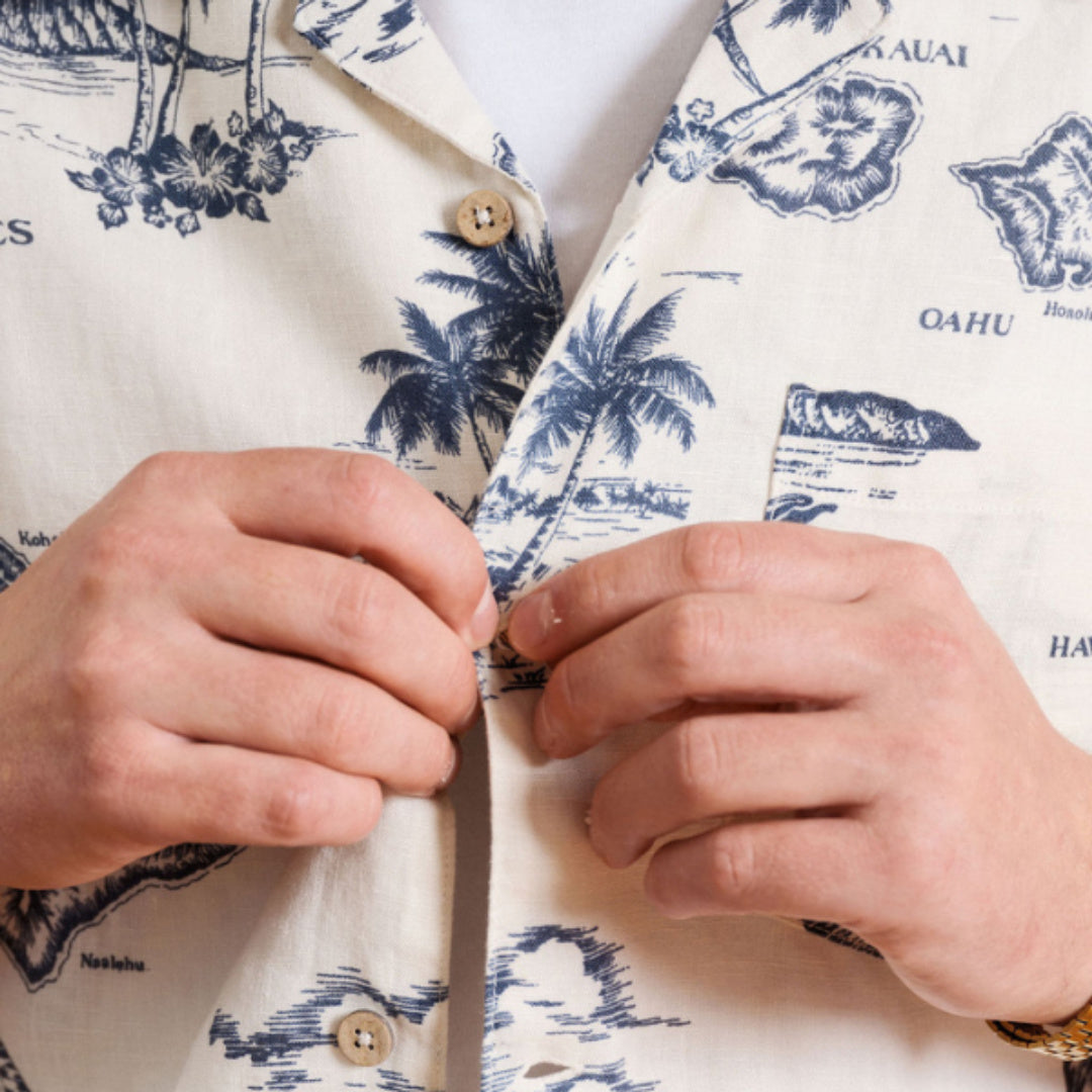 Lanai Hawaiian Short Sleeve Shirt | Vintage White — garment detail
