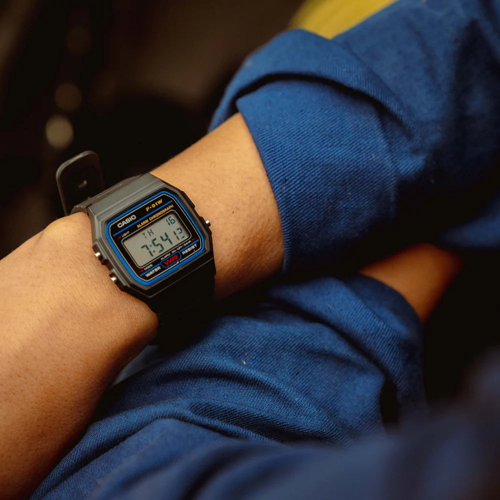 Vintage Digital Watch | Black