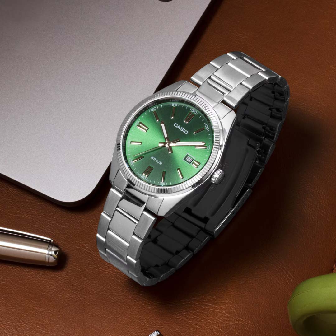 CASIO VINTAGE WATCH | GREEN