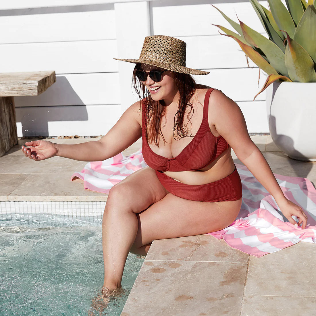 BEACH TOWEL | MALIBU PINK