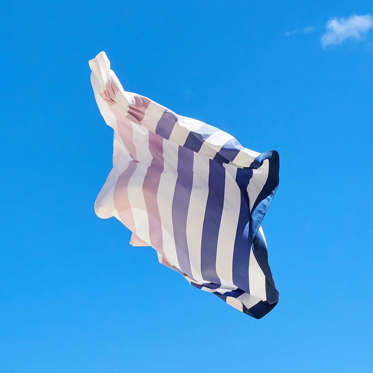 BEACH TOWEL | DUSK TO DAWN