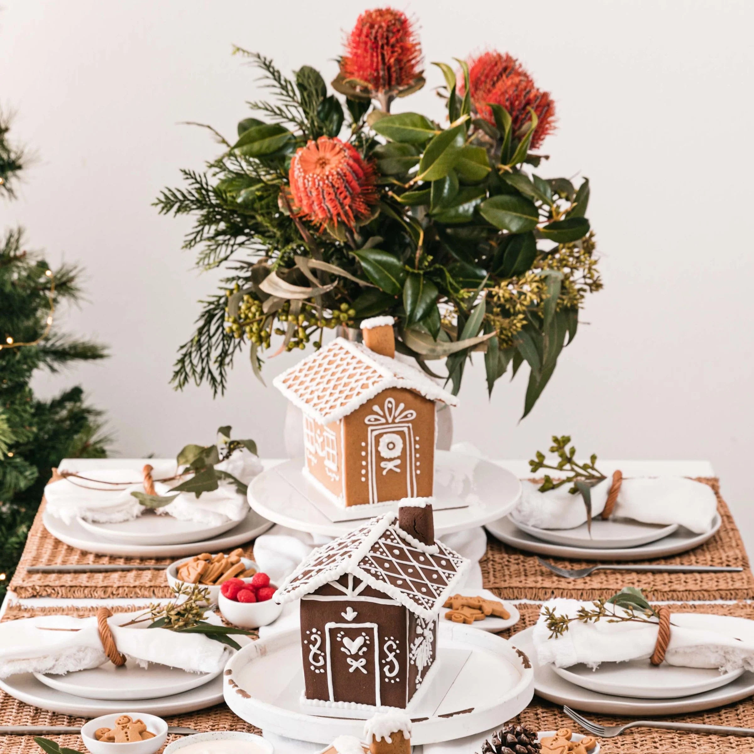 GINGERBREAD HOUSE KIT