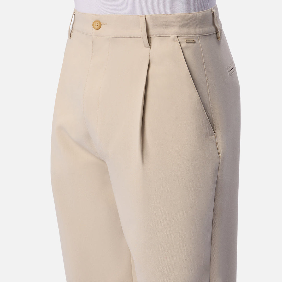 The Lightweight Classic Lusso Pant in Parchment 26 — official image 06