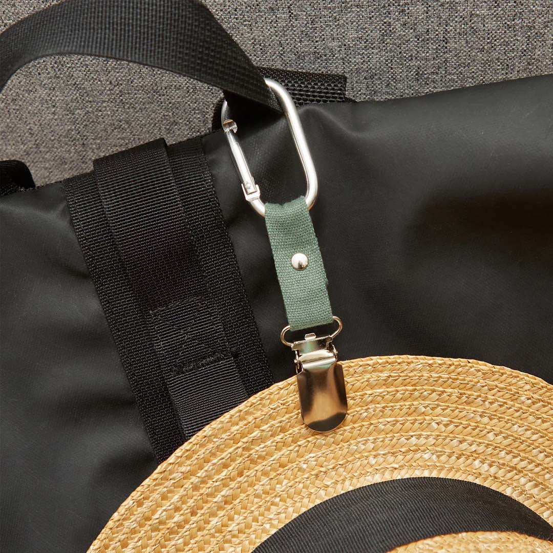 TRAVEL HAT CLIP | GREEN