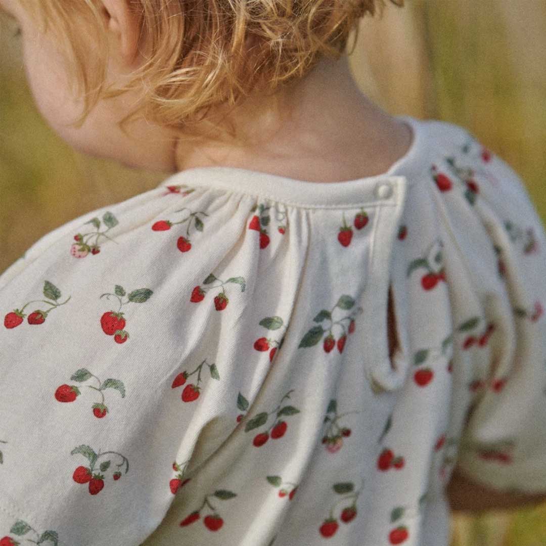 Faye Tee | Strawberry Blush