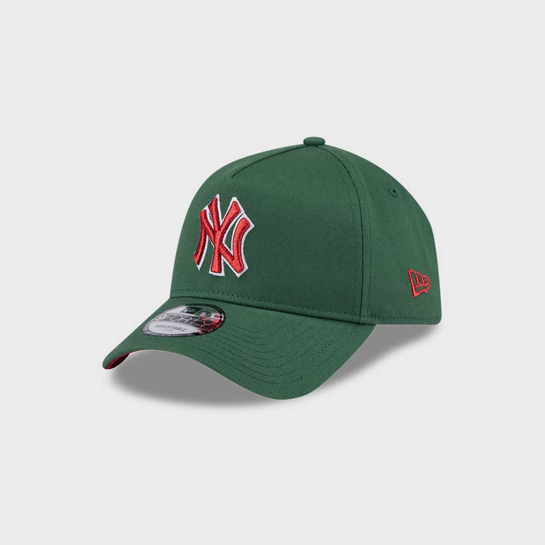 9Forty NY Yankees | Cilantro Metallic Red