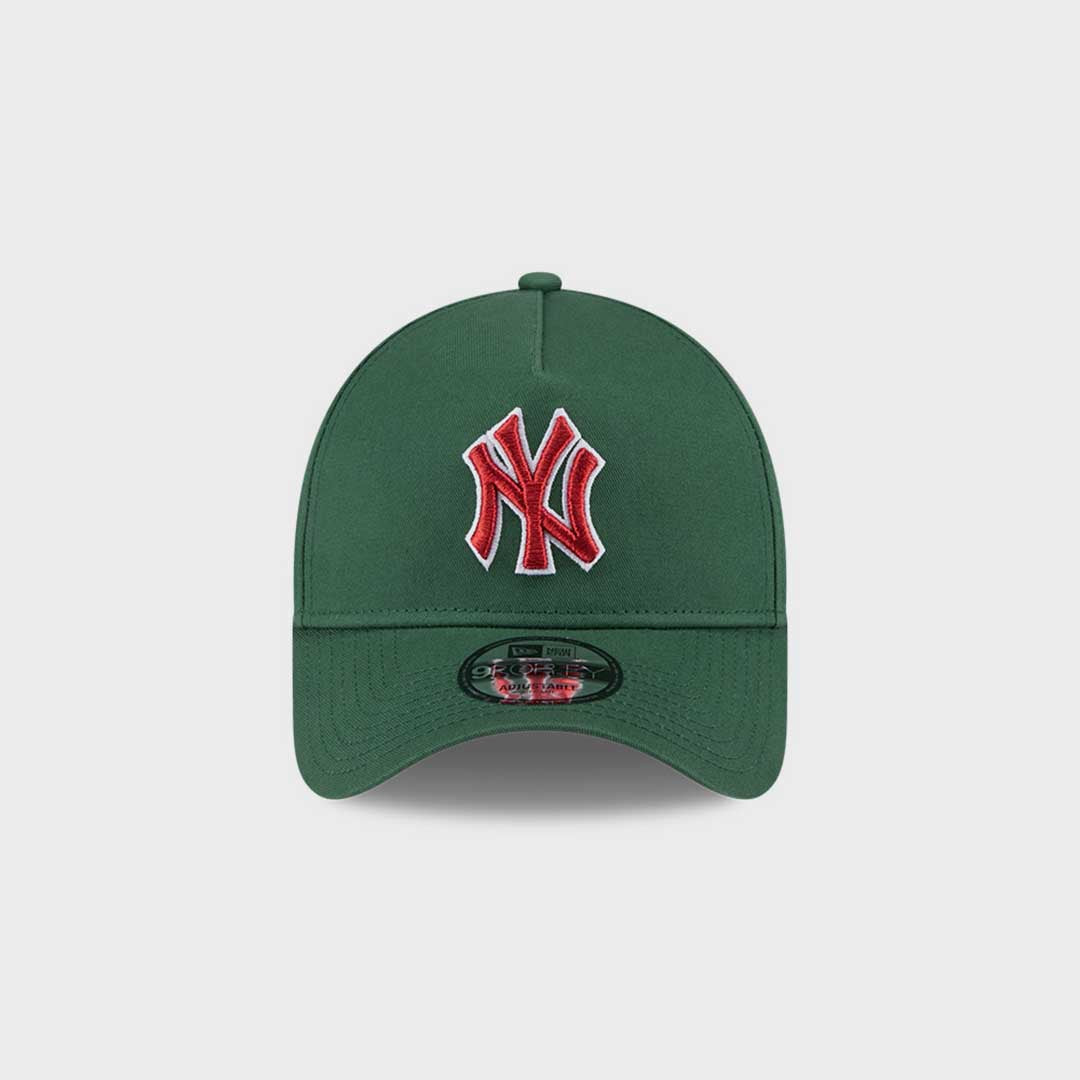 9Forty NY Yankees | Cilantro Metallic Red
