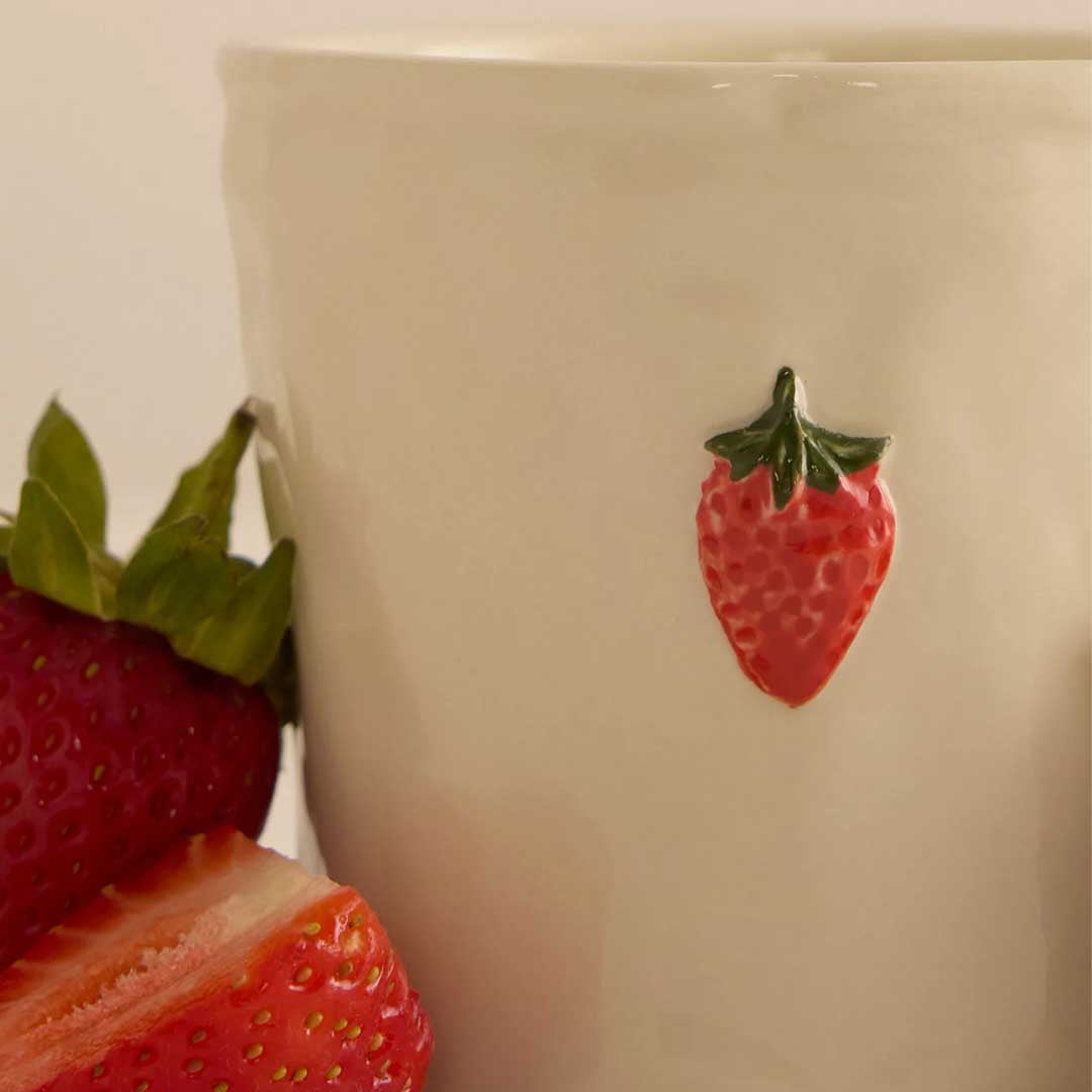 Bistro 8oz Embossed Strawberry Candle | Strawberry