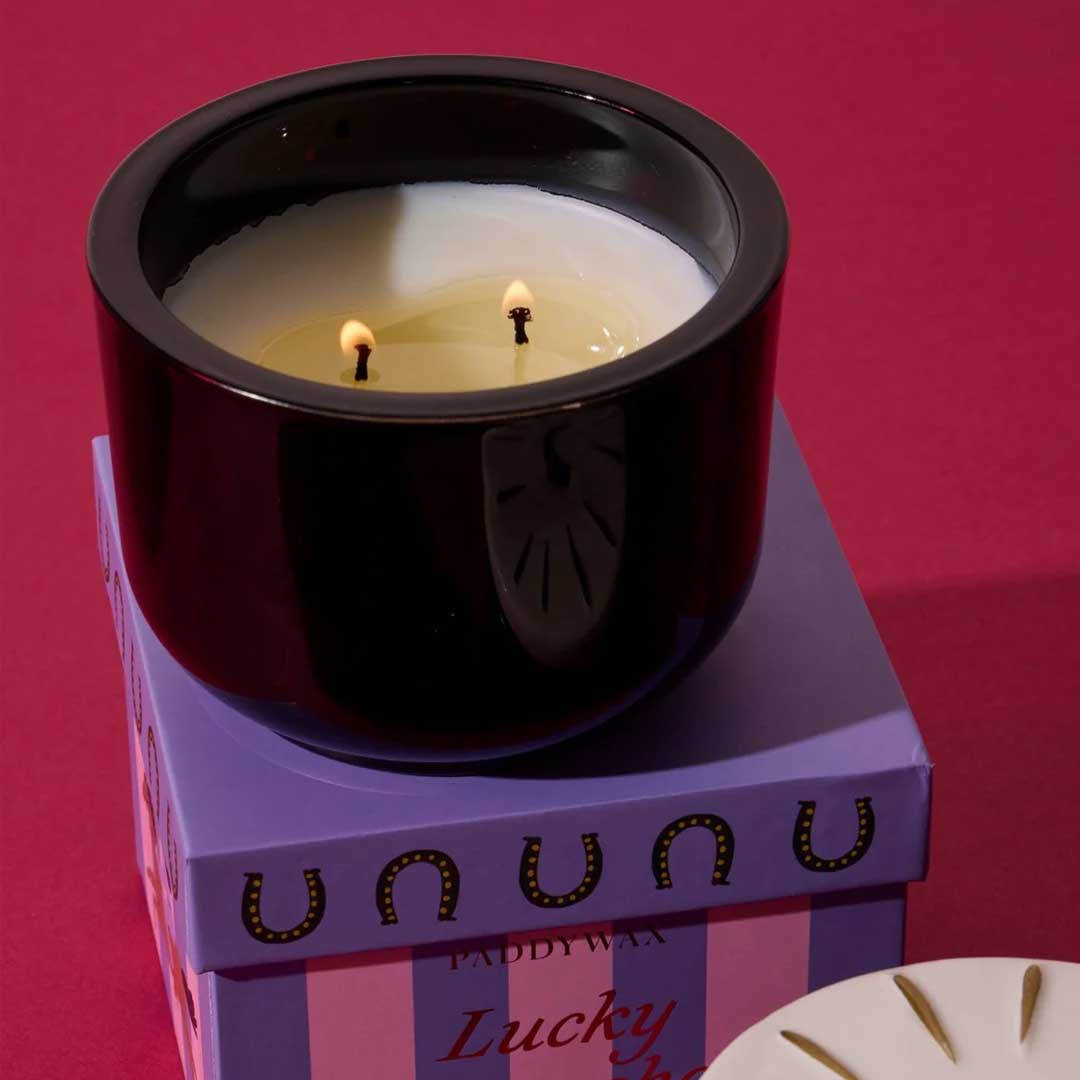 Charmed 8oz Horseshoe | Tabacco & Pine