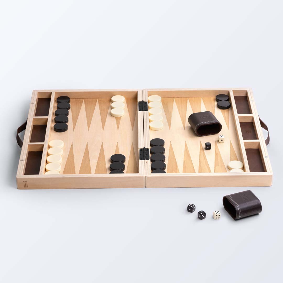 BACKGAMMON