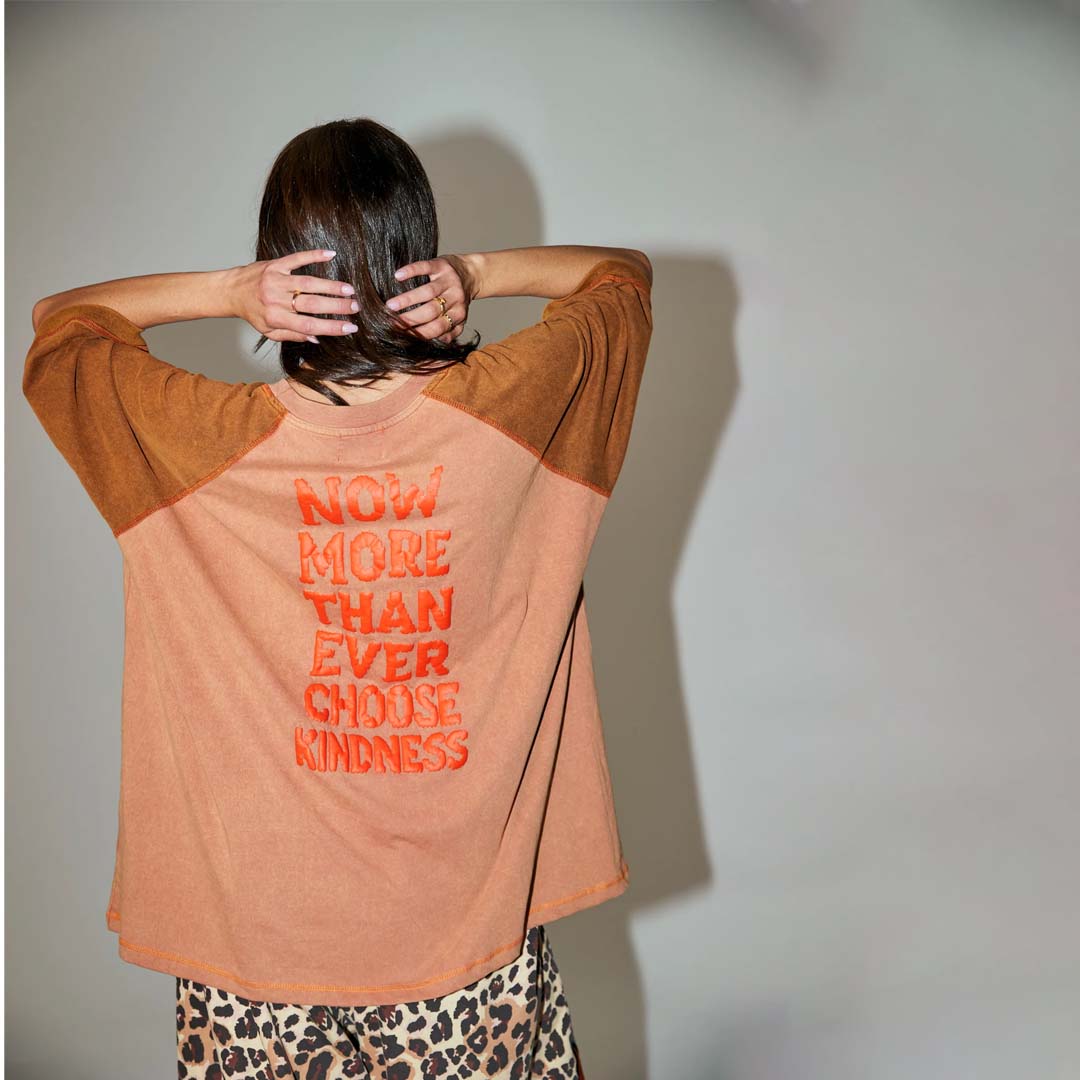 Choose Kindness Raglan Tee | Mocha