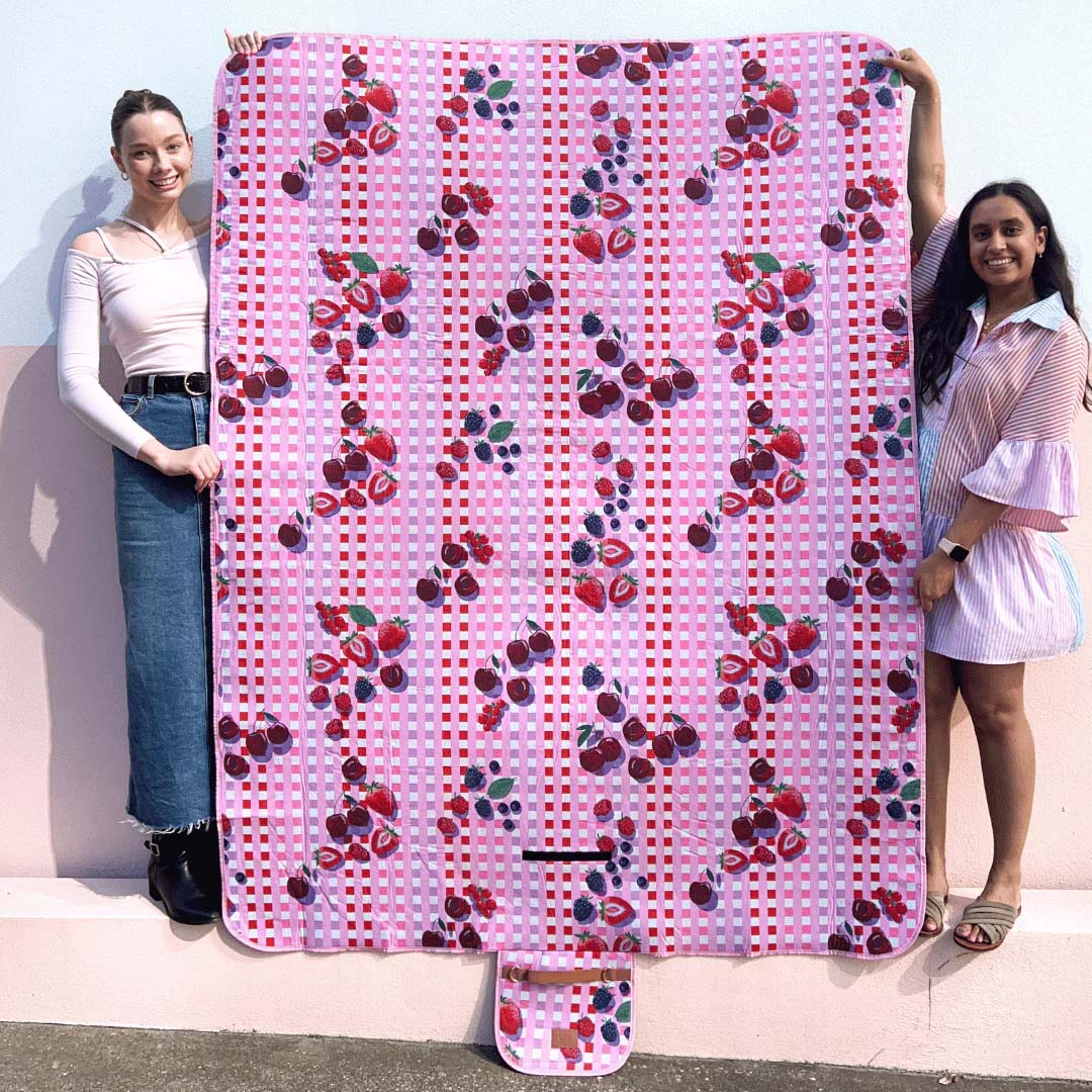 PICNIC RUG | SUNDAE CHERRIES