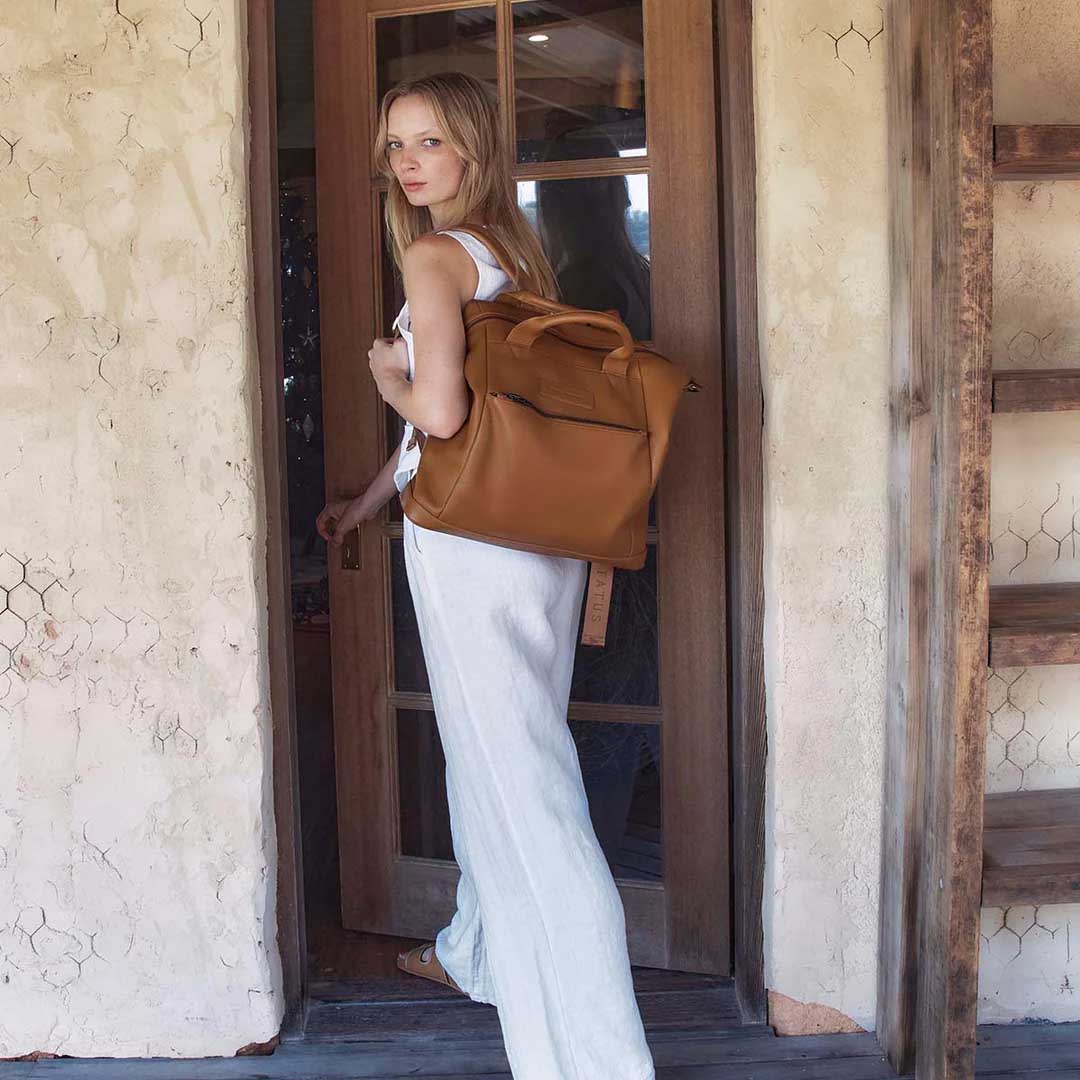 Comes In Waves | Camel