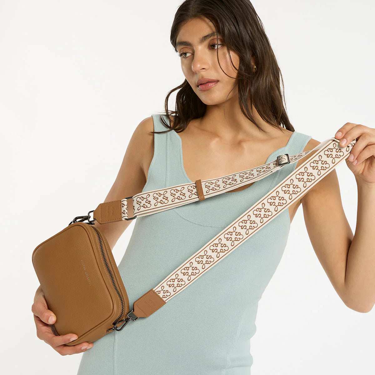 JACQUARD STRAP MEDIUM | CAMEL