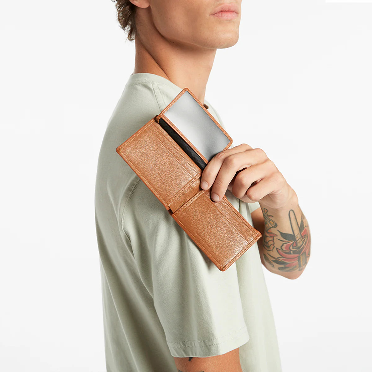 Jonah Wallet | Camel