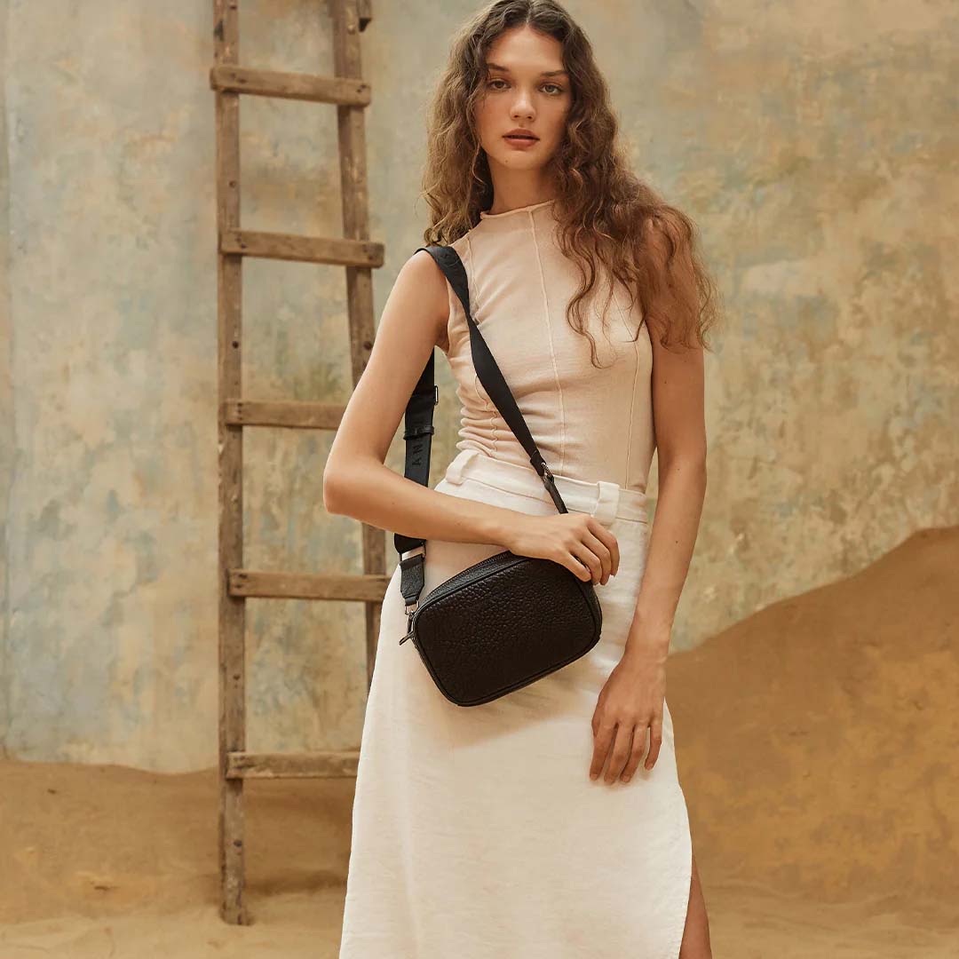 PLUNDER with WEBBED STRAP | BLACK BUBBLE
