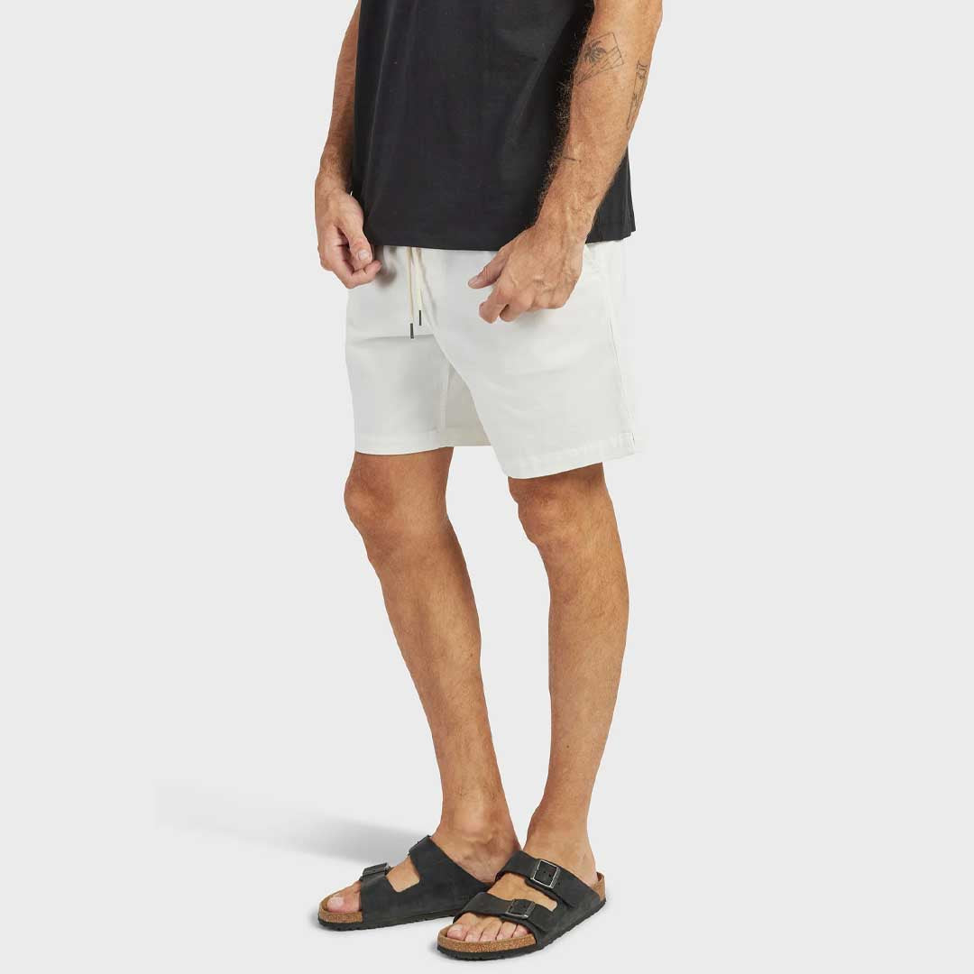 Volley Short | White