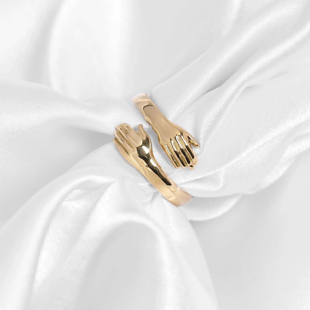 Hug Ring | Gold