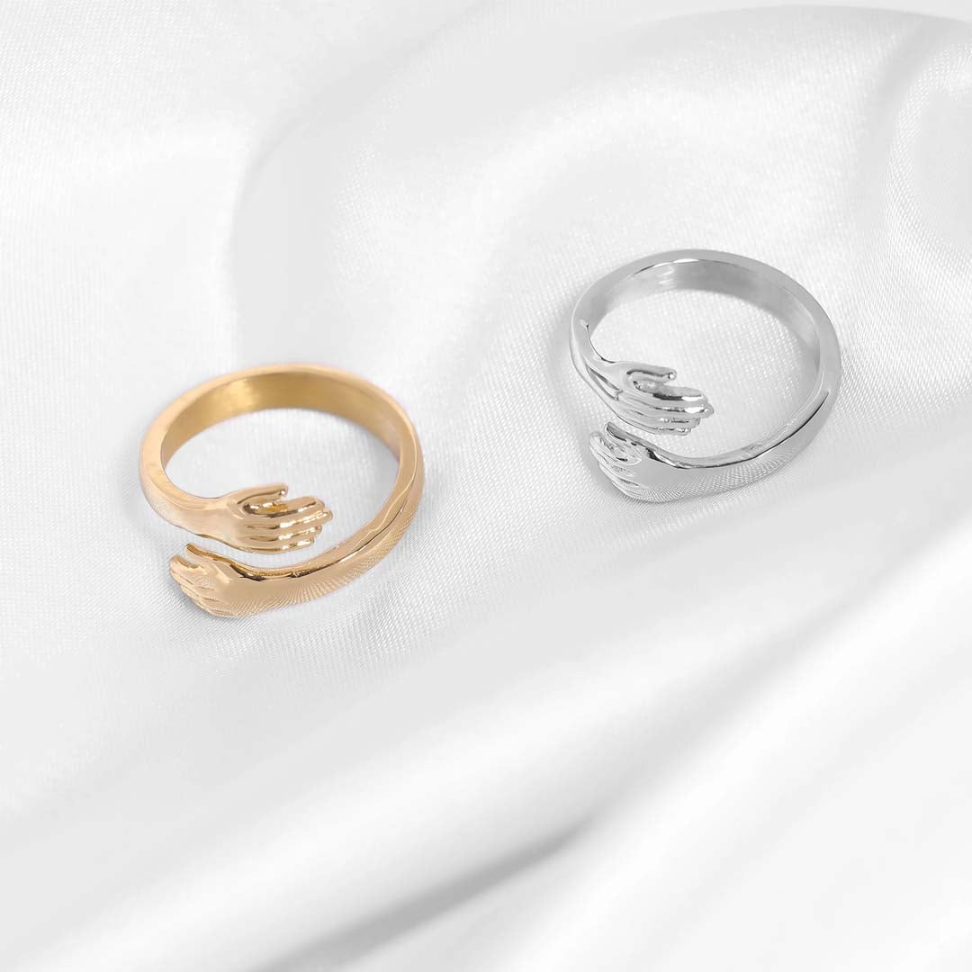 Hug Ring | Gold