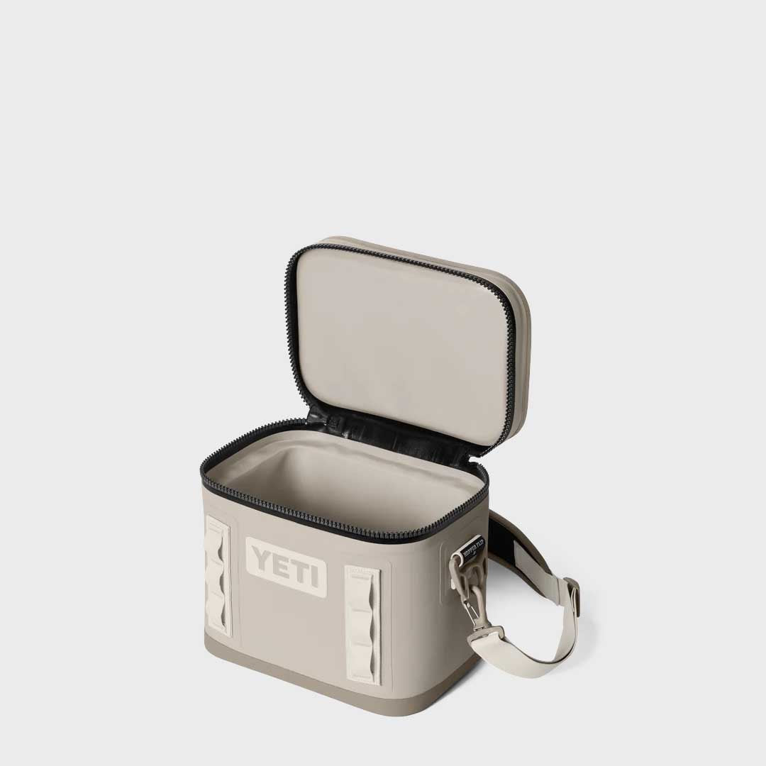 Hopper Flip 8 | Cape Taupe