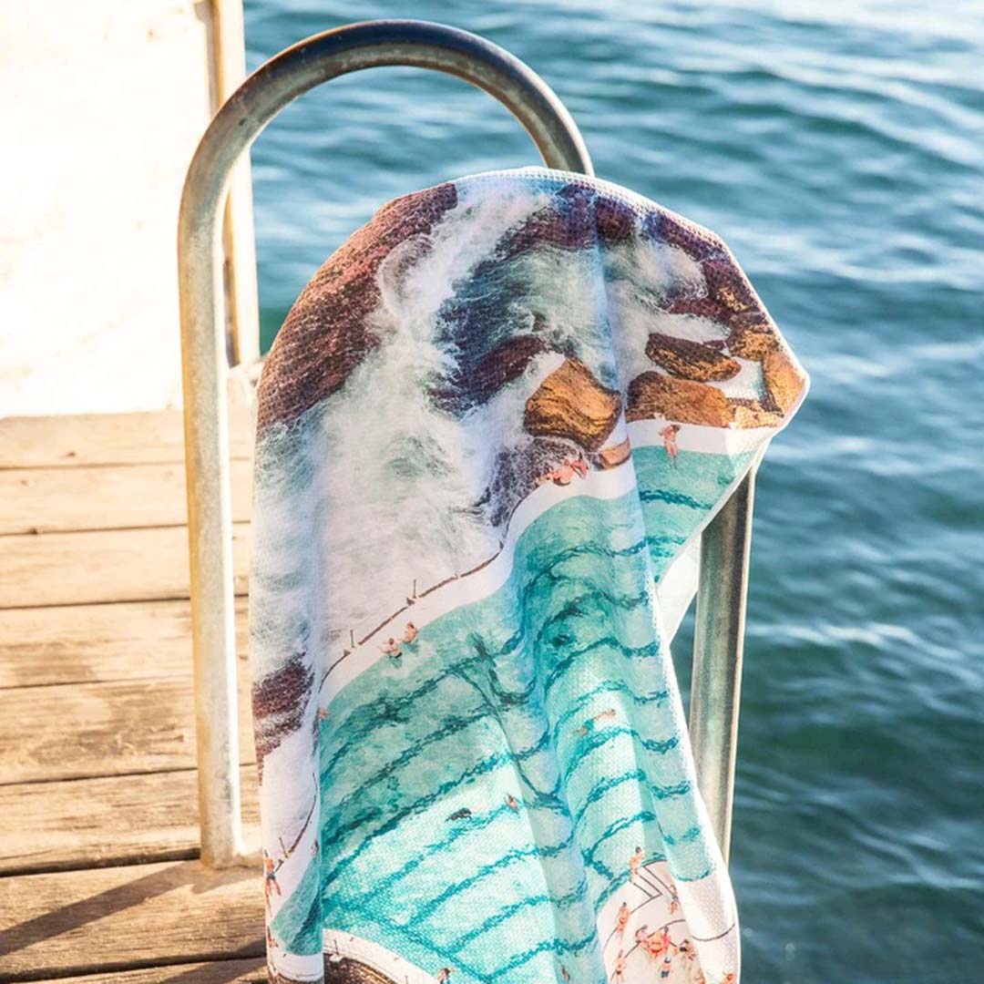 BEACH TOWEL | ICEBERGS SUMMER