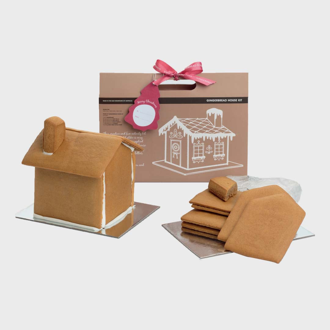 GINGERBREAD HOUSE KIT