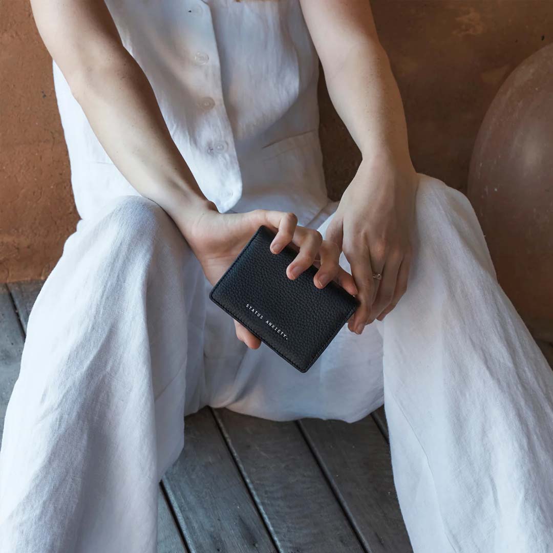 EASY DOES IT | BLACK