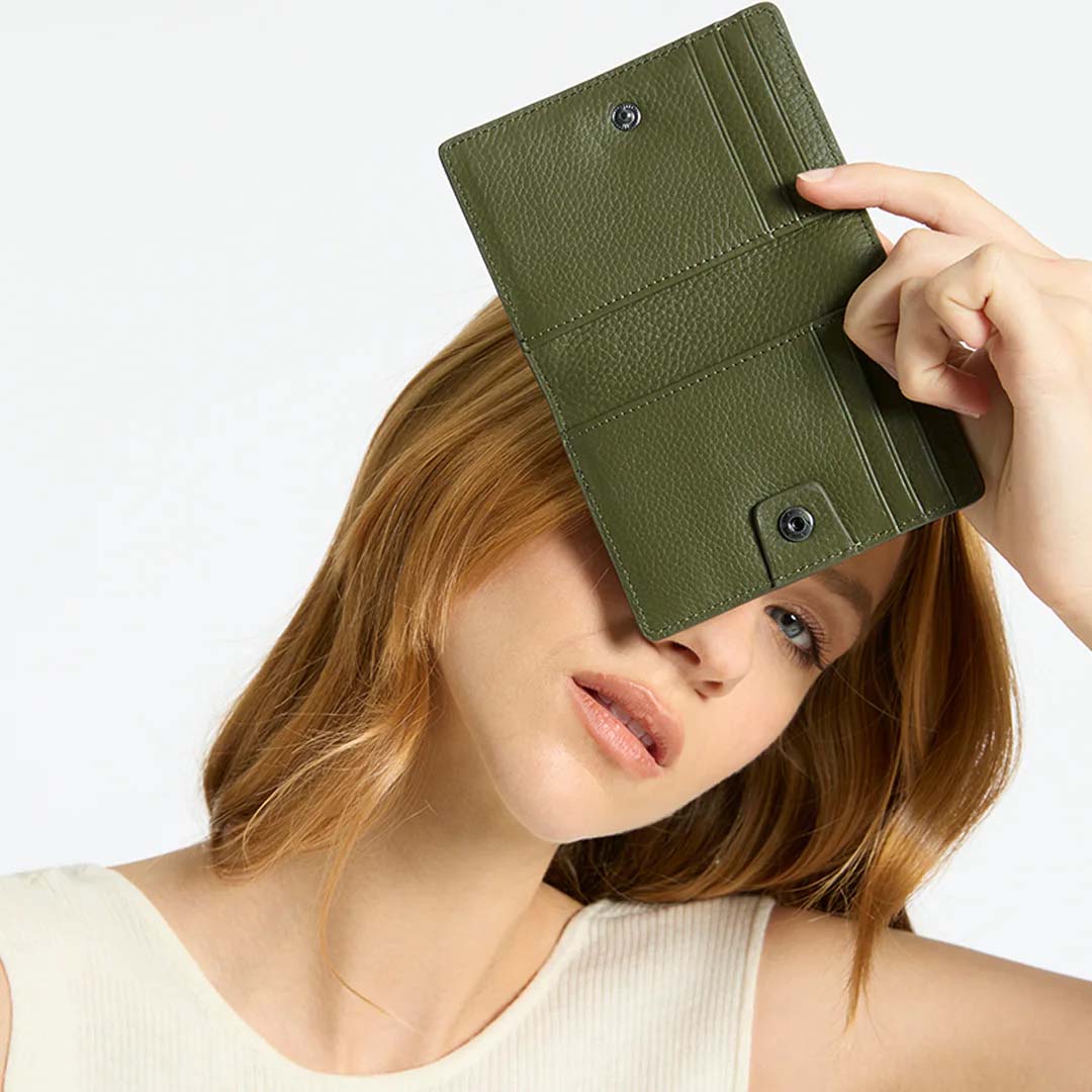 EASY DOES IT | KHAKI