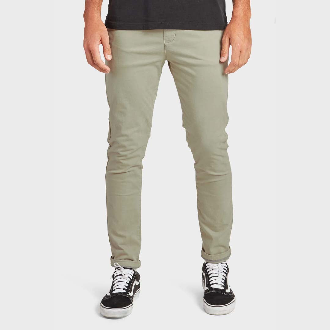 COOPER SLIM CHINO | DUSTY OLIVE