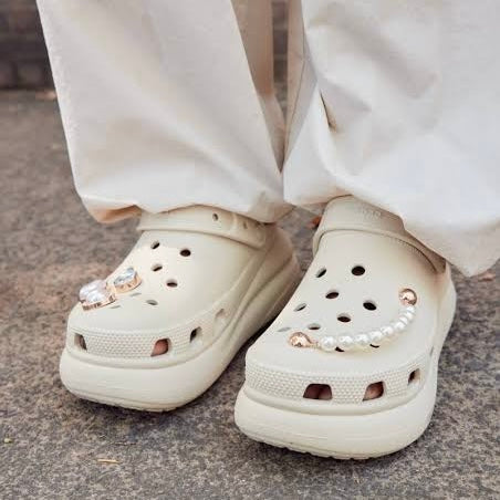 WOMENS CROCS