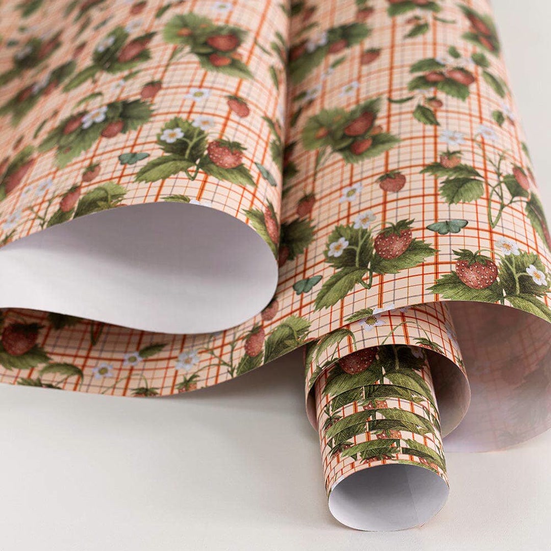 Gift Wrap Roll 3m - Strawberries image 3